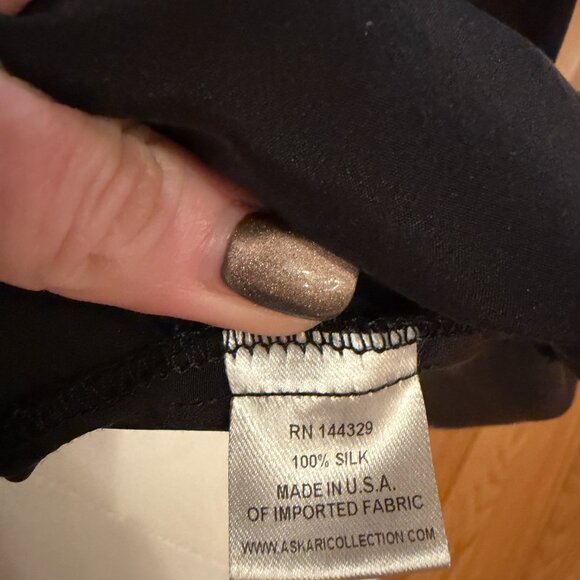 Askari 100% Silk Cold Shoulder Top - Medium - Picture 8 of 8